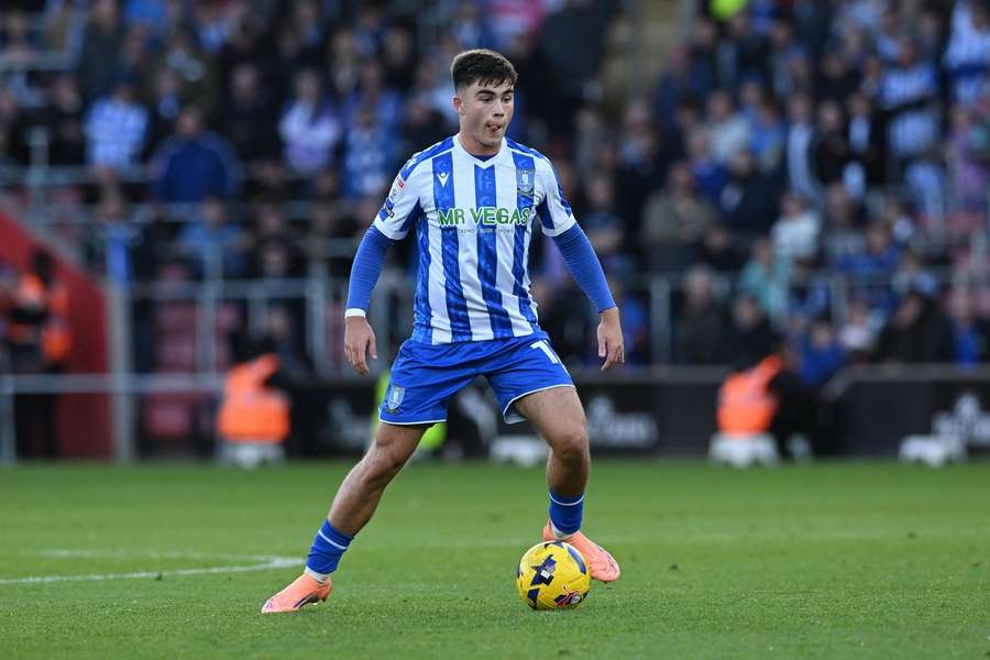 Man Utd and Sheffield Wednesday address 'unusual' Amass arrangement
