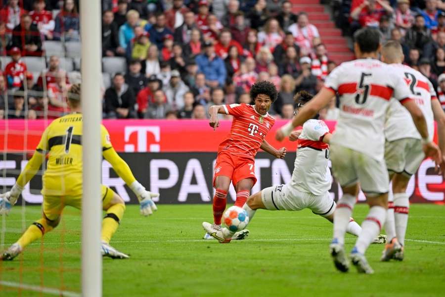 Gnabry trifft gegen den VfB Stuttgart