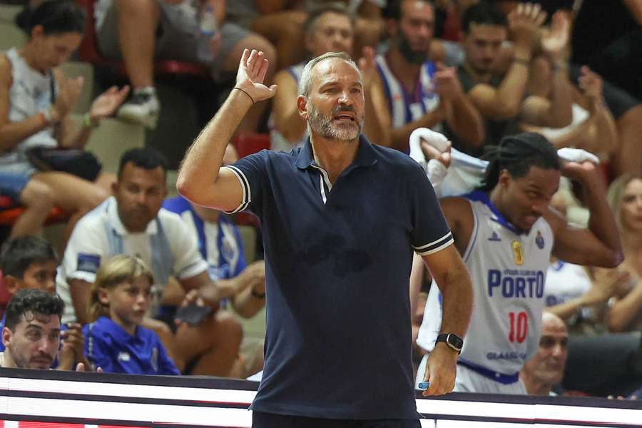 Fernando Sá foi o treinador vitorioso Fernando Sá foi o treinador vitorioso