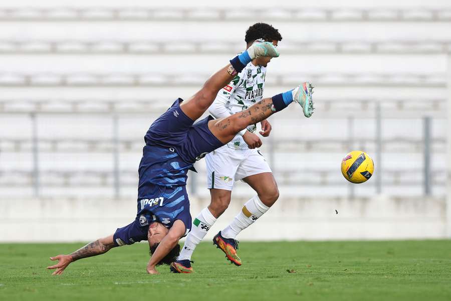 A queda de Sidney Lima foi aparatosa, mas não teve consequências A queda de Sidney Lima foi aparatosa, mas não teve consequências