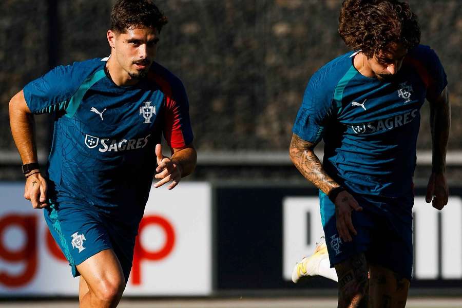 Rúben Neves e Fábio Silva no treino de Portugal Rúben Neves e Fábio Silva no treino de Portugal