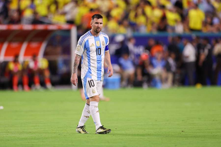 Messi não jogou os últimos jogos de qualificação contra o Chile e a Colômbia