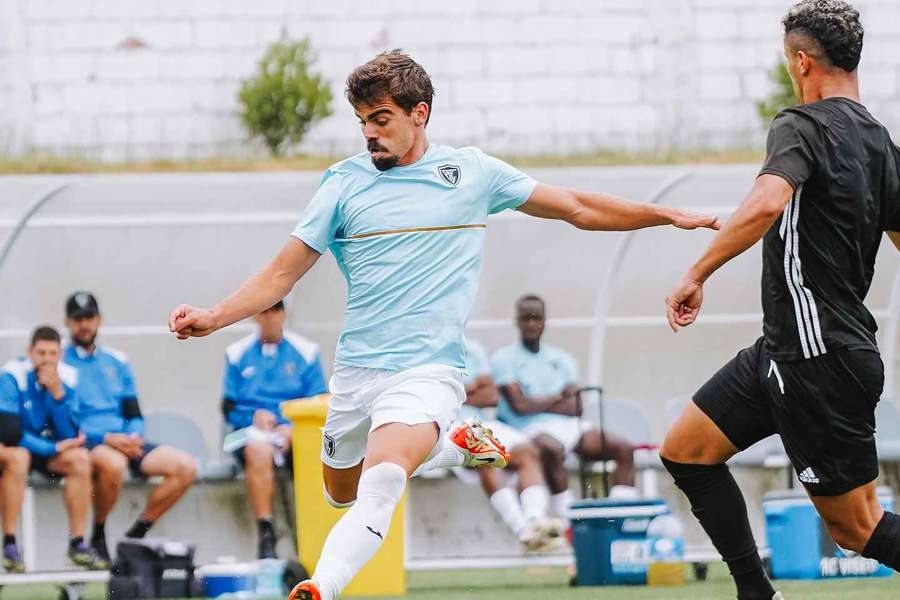 Duas equipas que competem na Liga 2