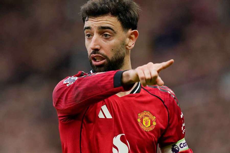 Fernandes still considering Man Utd future amid contract doubts Fernandes still considering Man Utd future amid contract doubts