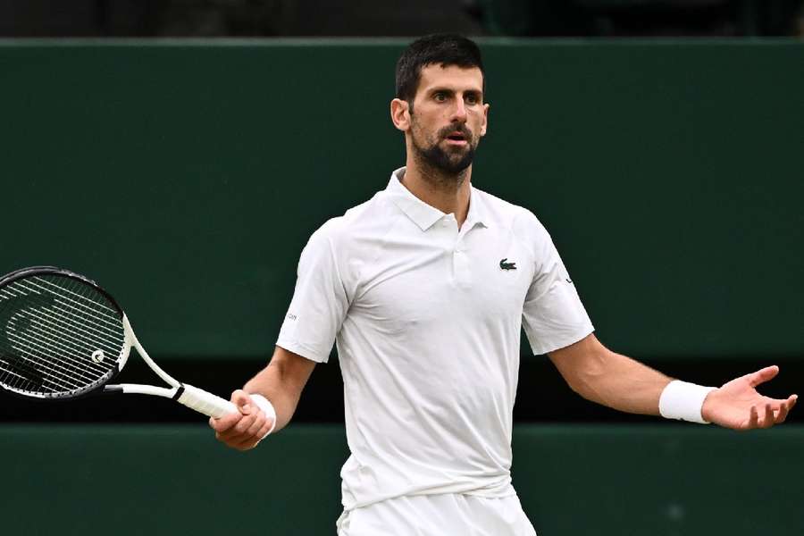 Novak Djokovic în timpul semifinalei cu Jannik Sinner