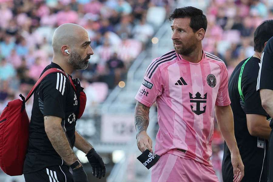 Lionel Messi deixou o jogo do Inter Miami lesionado