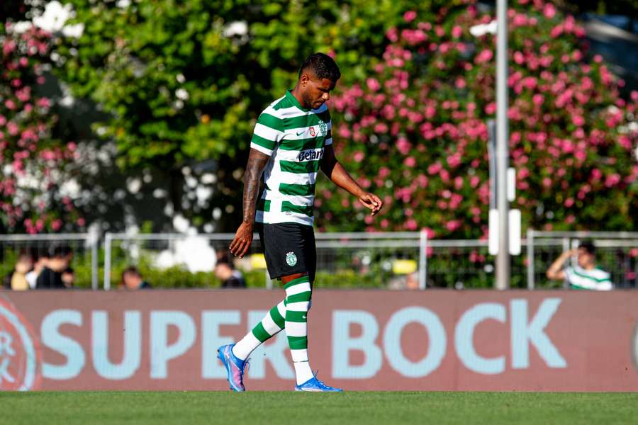 Matheus Reis é baixa para a Supertaça