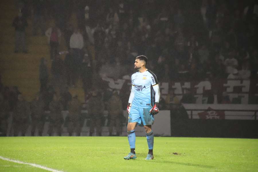 Gustavo fechou o gol contra o Flu