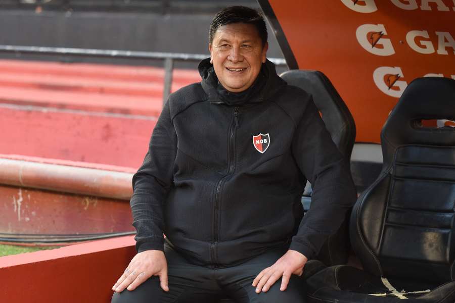 German Burgos als coach van Newell's Old Boys in 2021