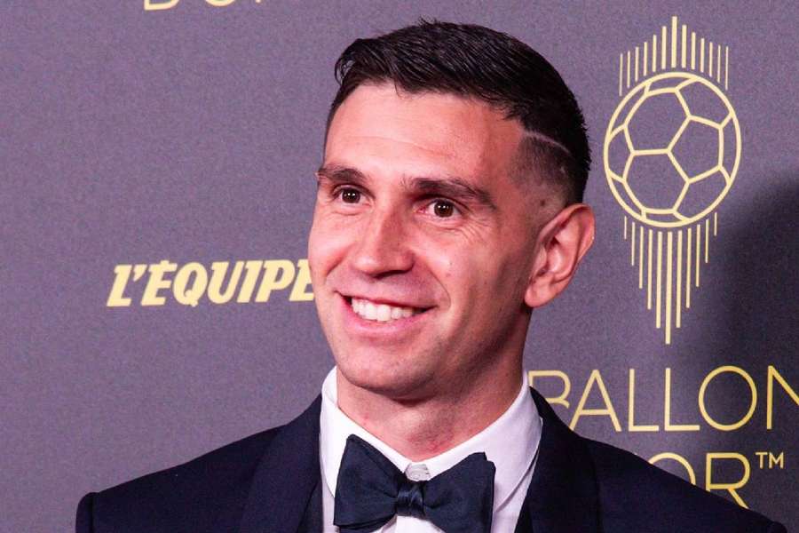 El argentino 'Dibu' Martínez, premio Yashin a mejor portero del año
