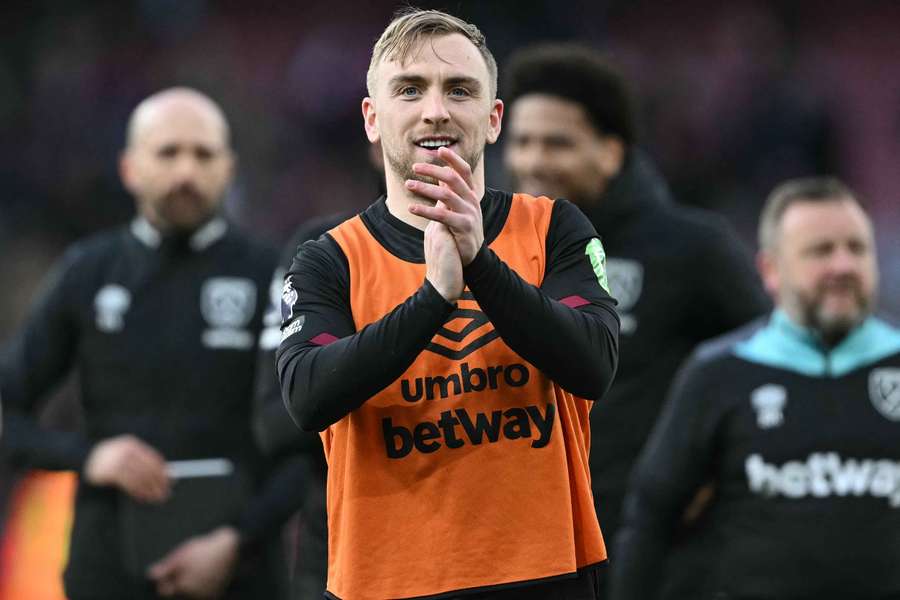 Bowen applauds the travelling West Ham fans