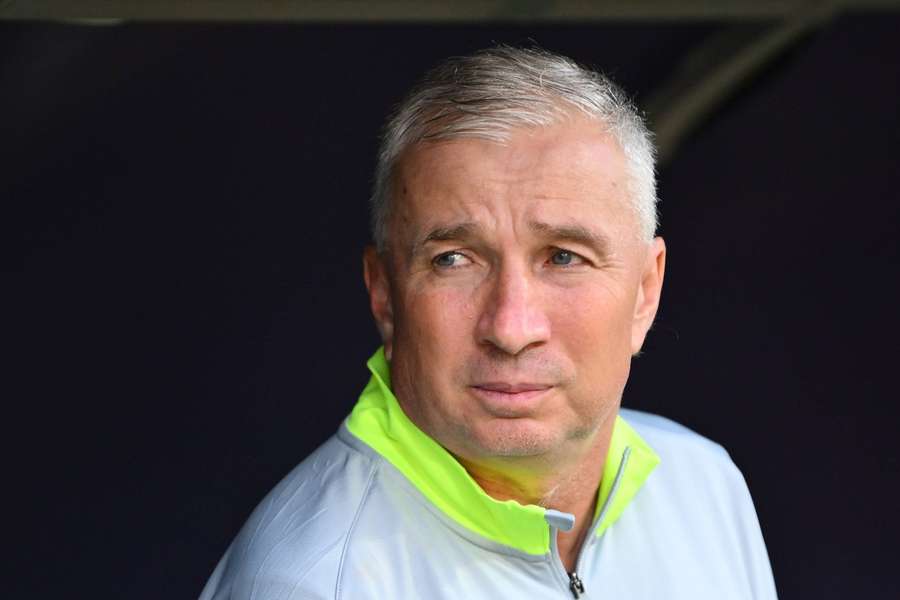 Dan Petrescu va reveni curând pe banca tehnică a CFR-ului
