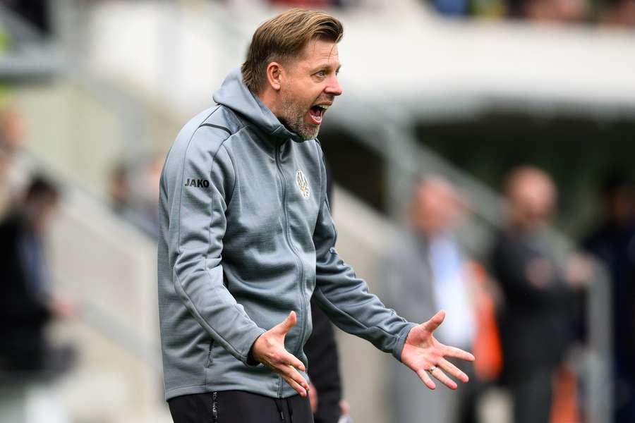 Hradecký trenér David Horejš.