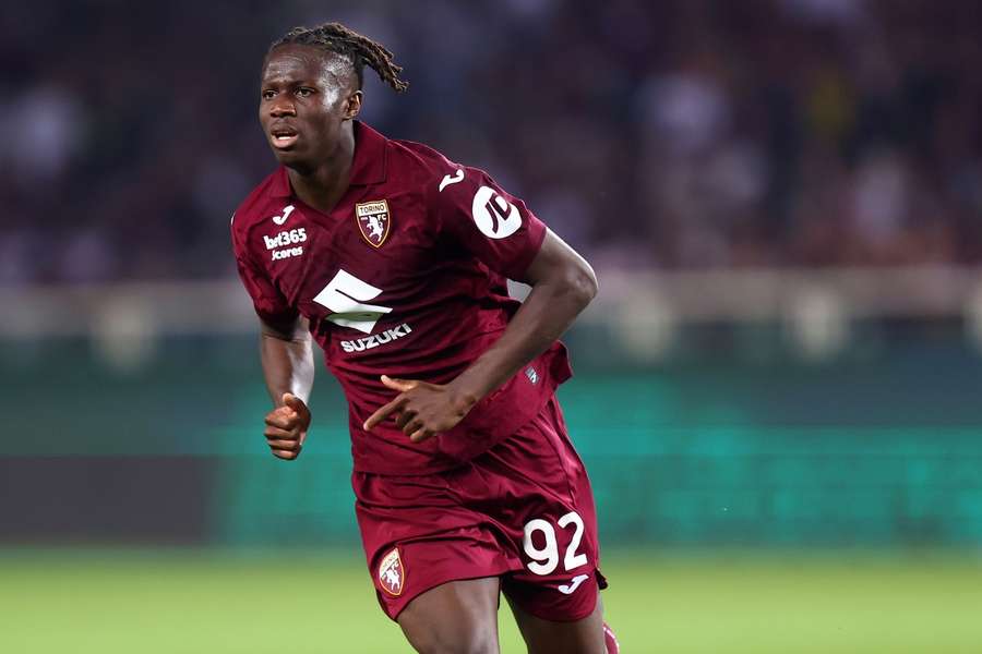 Alieu Njie está avaliado pelo Flashscore em 2,7 milhões de euros Alieu Njie está avaliado pelo Flashscore em 2,7 milhões de euros