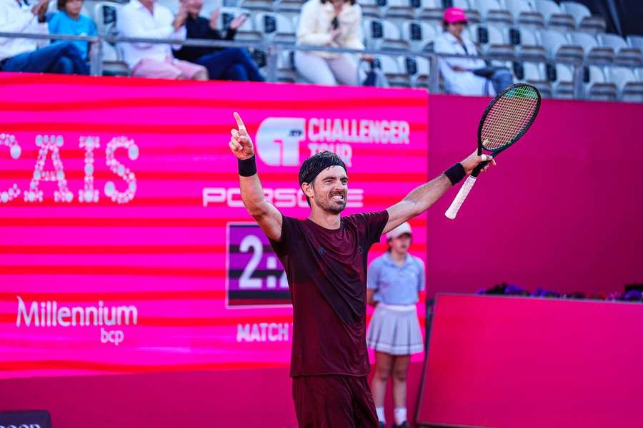 Gastão Elias derrotou norte-americano Learner Tien