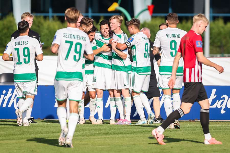 Lechia uciekła przed ujemnymi punktami, ale wciąż balansuje finansowo na krawędzi