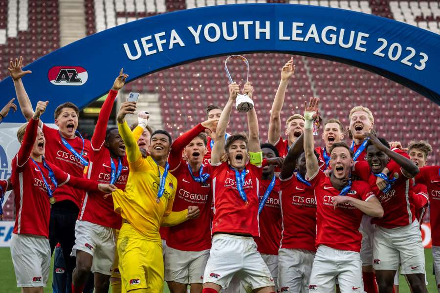 Im vergangenen Jahr gewann die AZ Alkmaar völlig überraschend die Youth League. Im vergangenen Jahr gewann die AZ Alkmaar völlig überraschend die Youth League.