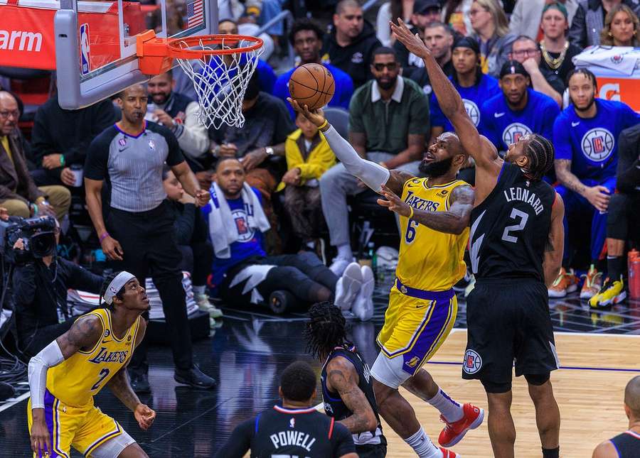 Kawhi e os Clippers derrotaram os Lakers