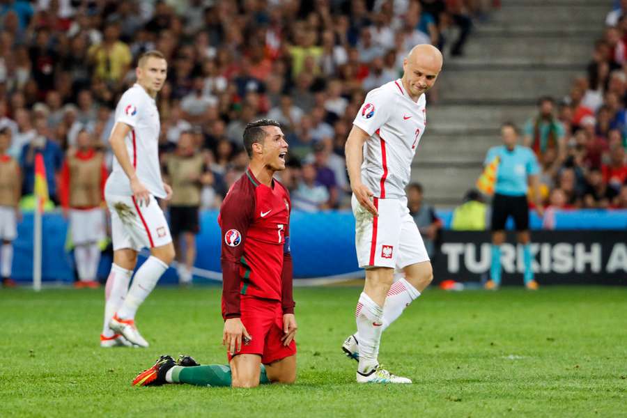 Cristiano Ronaldo e Michal Pazdan