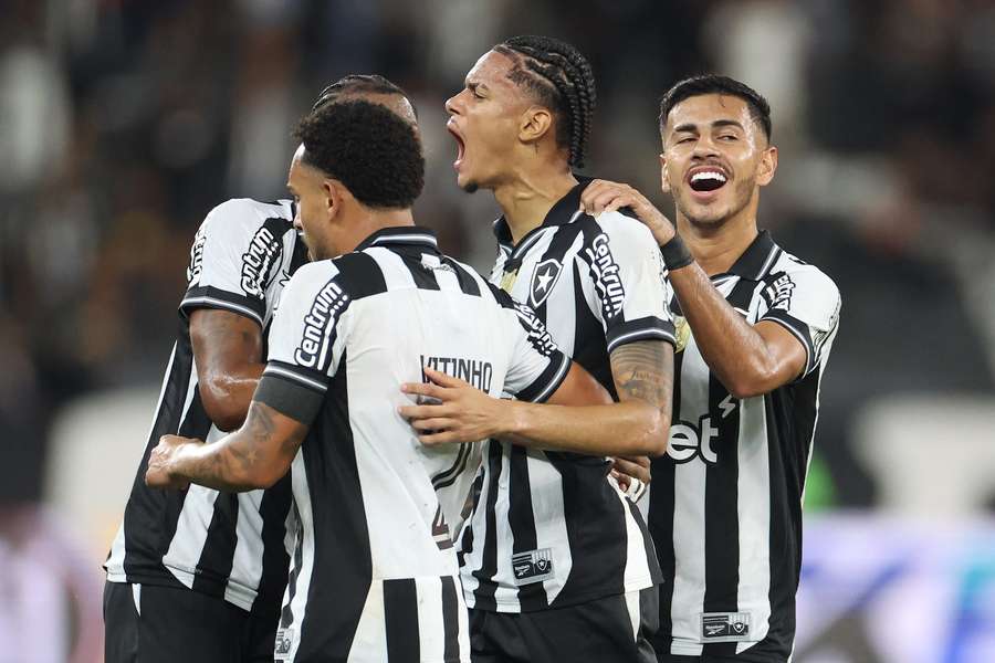 Newton fez o segundo golodo Botafogo contra o Bragantino