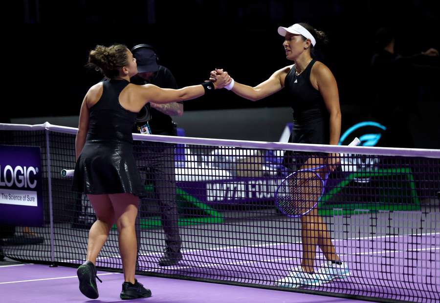 Jessica Pegula shakes hands with Jasmine Paolini after winning her group stage match Jessica Pegula shakes hands with Jasmine Paolini after winning her group stage match