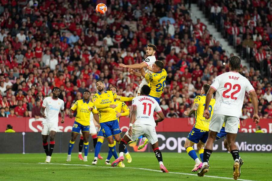 Momento en el que García Pascual marca el gol de la victoria