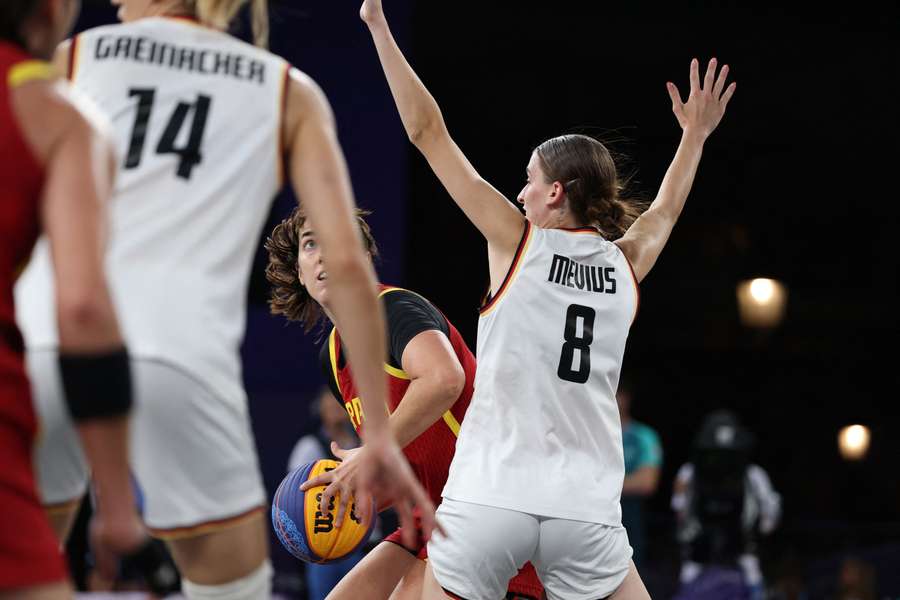 Elisa Mevius (r.) wurde in Paris Olympiasiegerin.