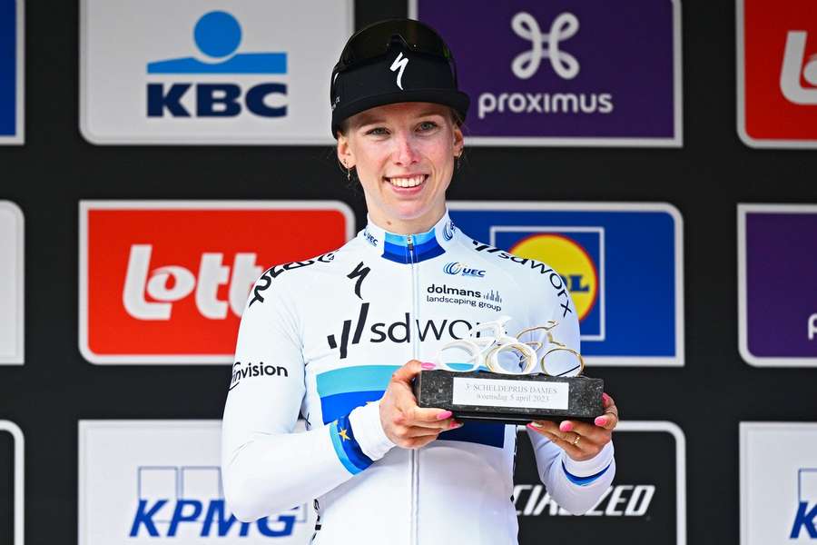 Lorena Wiebes won in april de Scheldeprijs