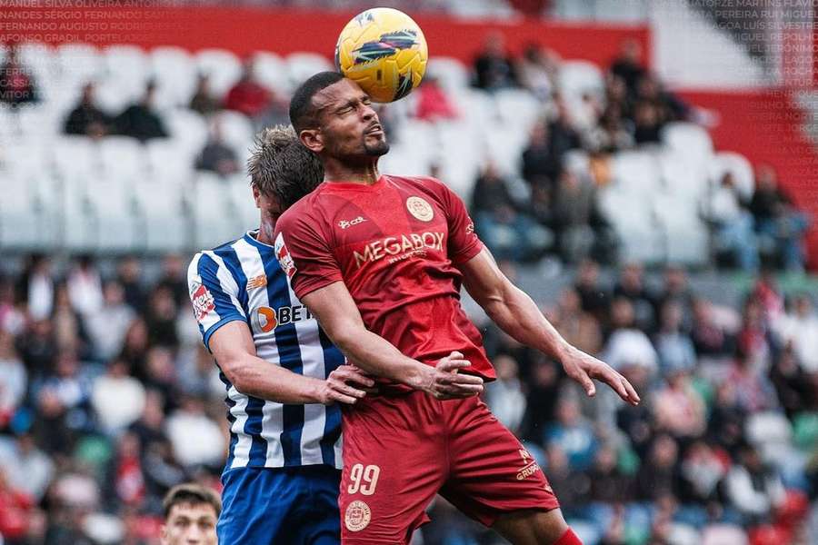 União de Leiria empatou com FC Porto B