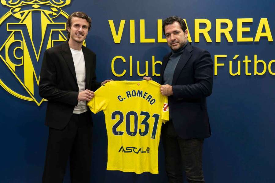 Carlos Romero renueva con el Villarreal hasta 2031 Carlos Romero renueva con el Villarreal hasta 2031
