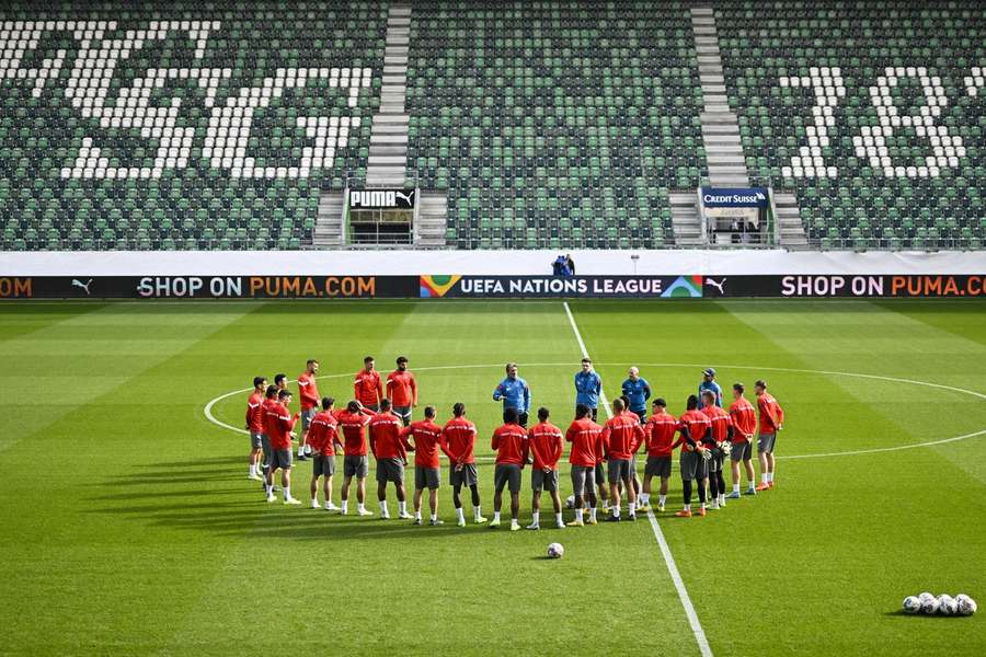 Švýcaři během tréninku, na český tým si věří.
