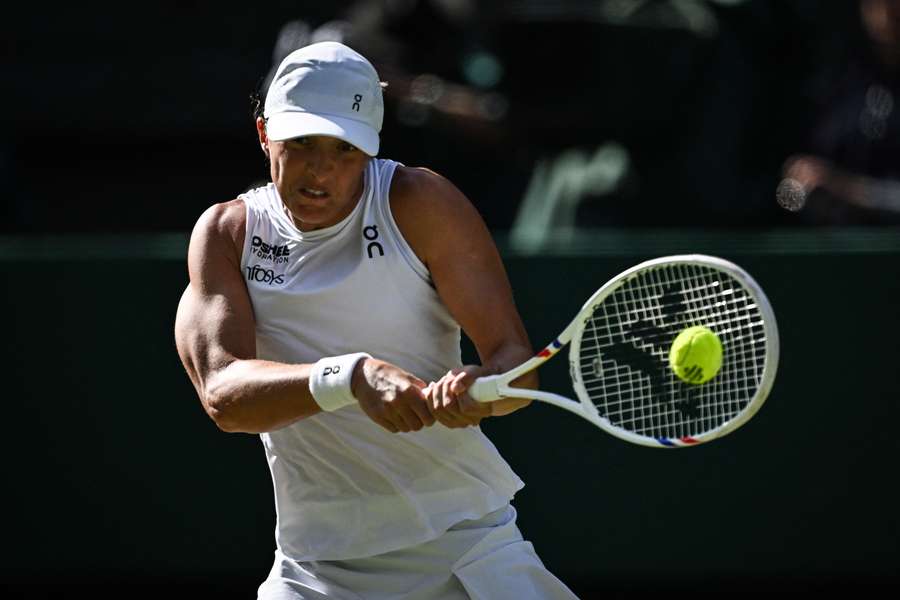 Świątek trzecią Polką w finale Wimbledonu, nie dała szans Belindzie Bencic