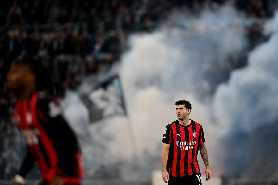 Pulisic partilha balneário com Rafael Leão no AC Milan