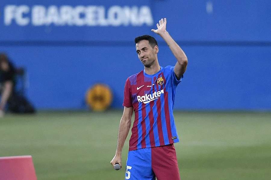 Busquets diz adeus ao Barcelona ao fim de 15 anos