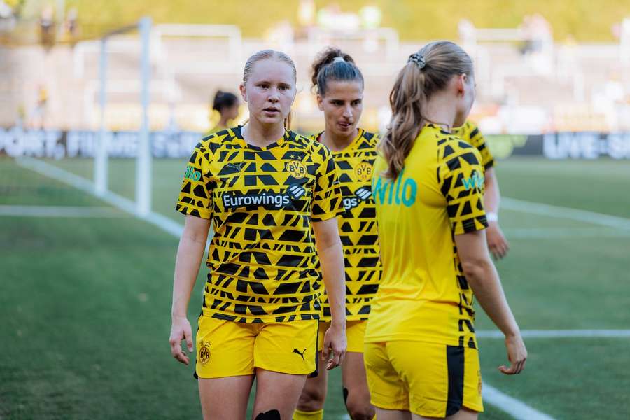 Borussia Dortmund trifft in der 1. Hauptrunde des DFB Pokals auf den FC Bayern. Borussia Dortmund trifft in der 1. Hauptrunde des DFB Pokals auf den FC Bayern.