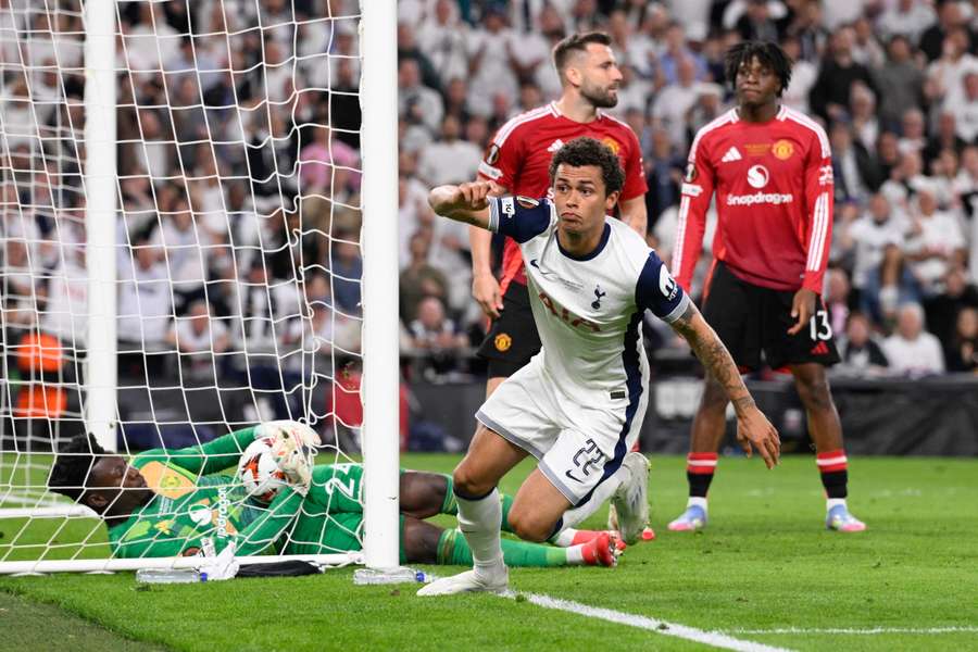 Brennan Johnson świętuje zdobycie zwycięskiej bramki przeciwko Man Utd