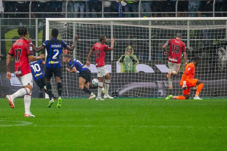 În meciul tur, Inter a învins-o pe marea rivală cu scorul de 5-1