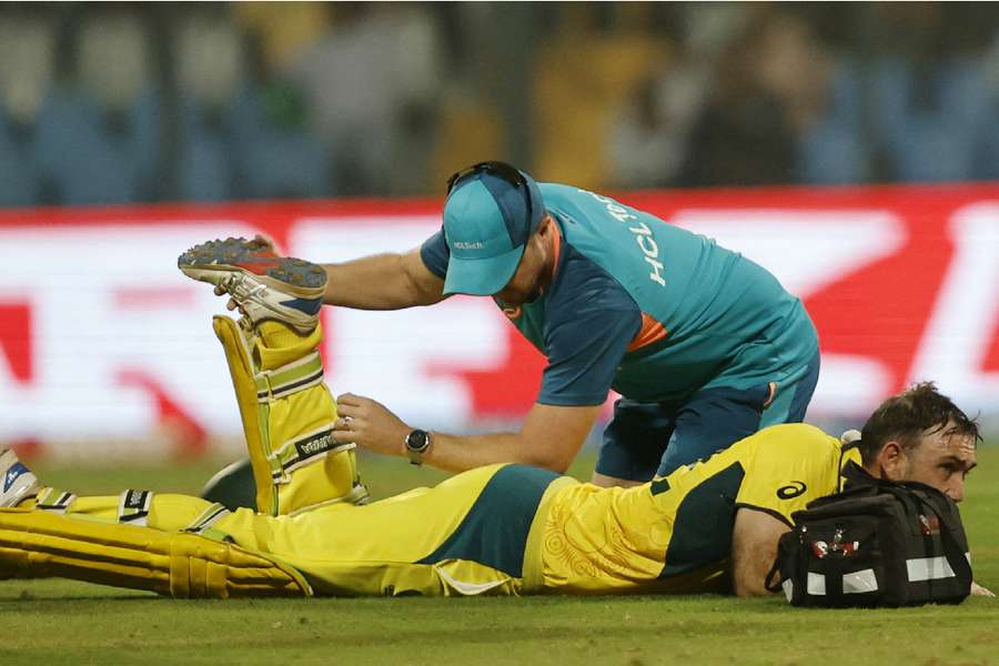 Glenn Maxwell receives medical attention against Afghanistan