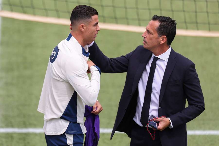Cristiano Ronaldo con Pedro Proença, presidente de la FPF Cristiano Ronaldo con Pedro Proença, presidente de la FPF