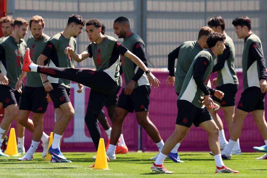 Bayern Munich players in training