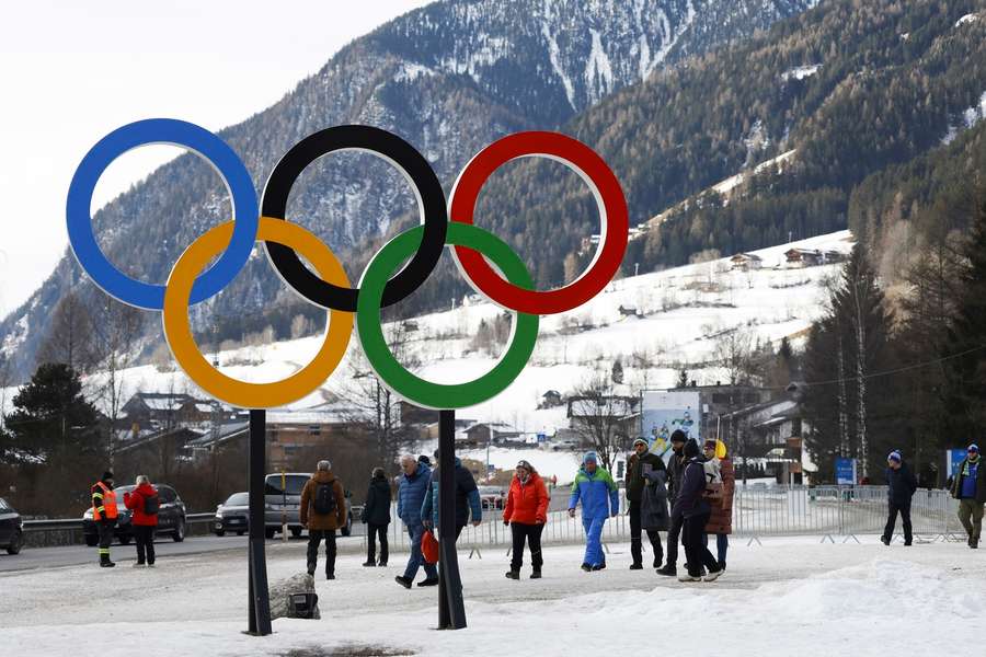Um ano antes dos Jogos Olímpicos, ainda há alguns estaleiros de construção em Cortina