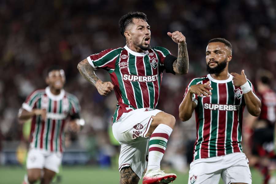 Lucho Acosta fez golaço em vitória tricolor no Fla-Flu