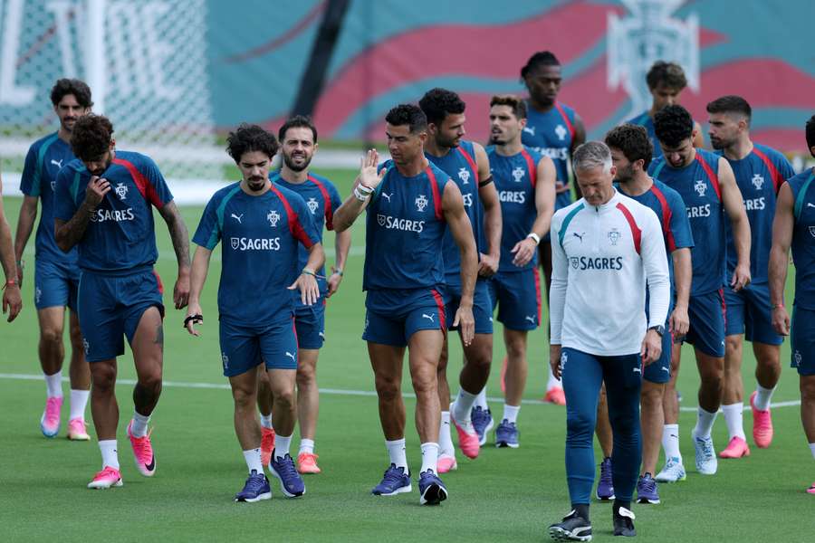 Treino de Portugal interrompido por aviso de tempestade