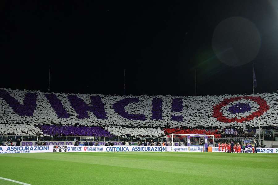 Fans des AC Florenz bereiteten vor dem Spiel eine Choreographie vor.