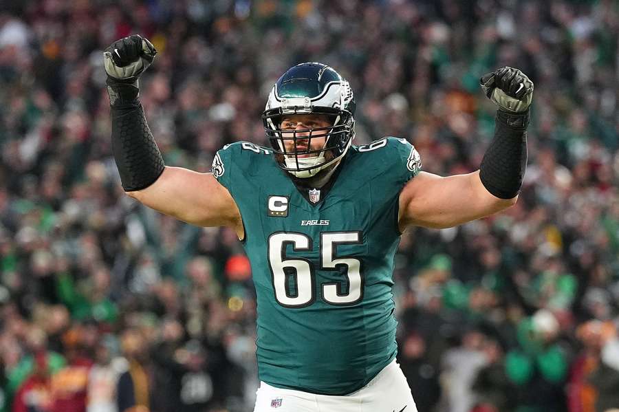 'Heart tells me it's time': Eagles RT Lane Johnson announces sudden retirement