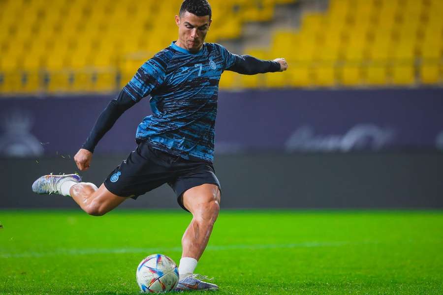 Cristiano Ronaldo com as cores do Al Nassr