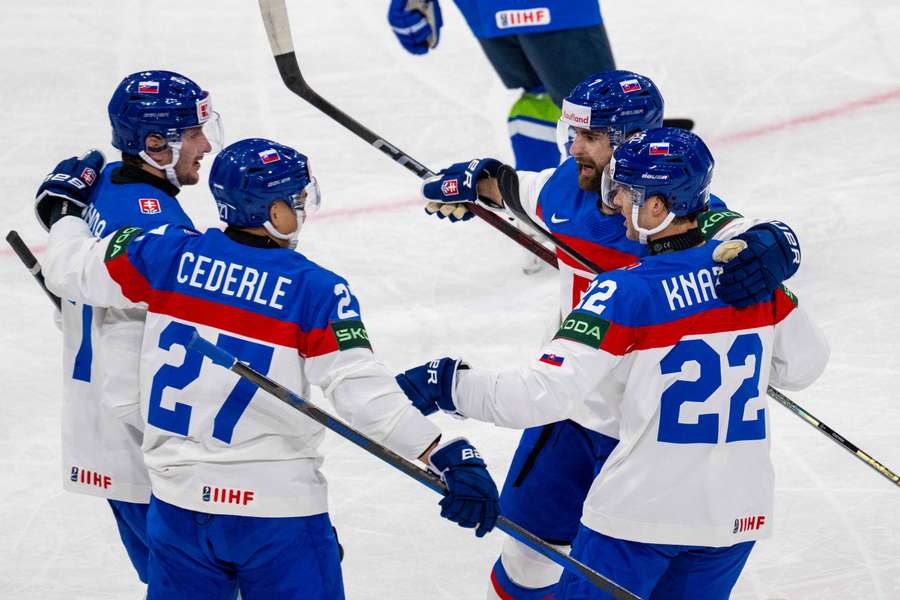Slovensko sa teší z premiérového víťazstva na MS.