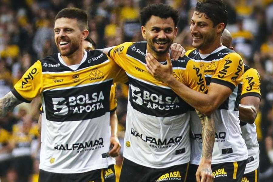 Criciúma voltou a vencer na Série B após três derrotas seguidas Criciúma voltou a vencer na Série B após três derrotas seguidas