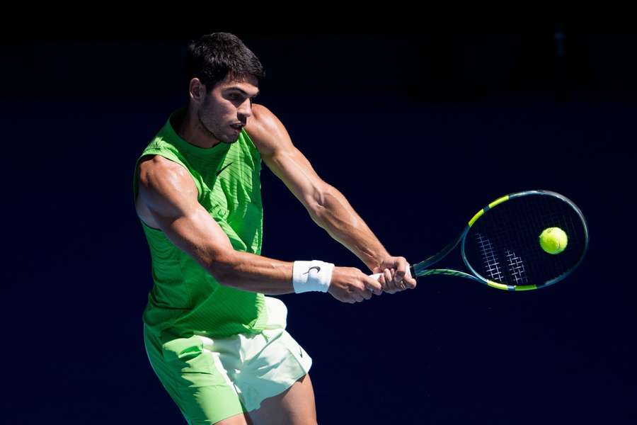 Alcaraz zabojuje o štvrťfinále.