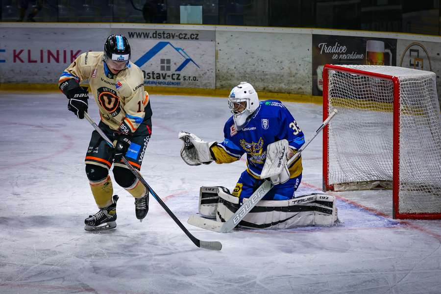 North Wings doma padli s UNIted HK 2:3.